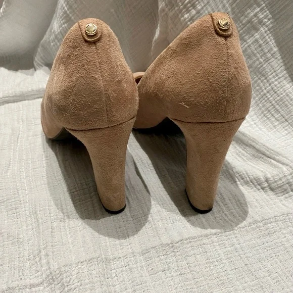 Blush colored suede pumps with thick heel - Picture 5 of 10